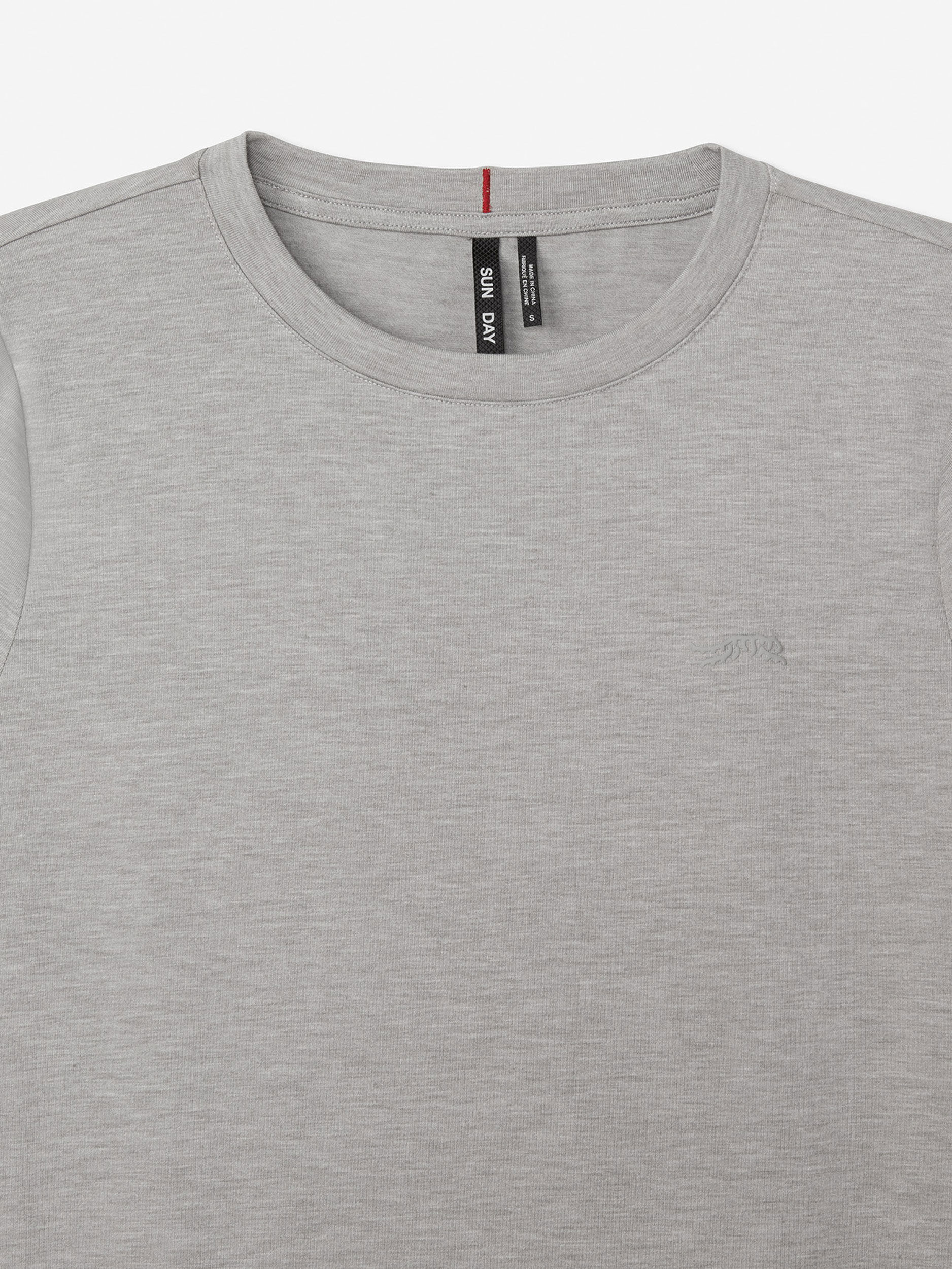 Sun Day Red Performance Mini Icon T-Shirt Gray | 8574-ETCBK